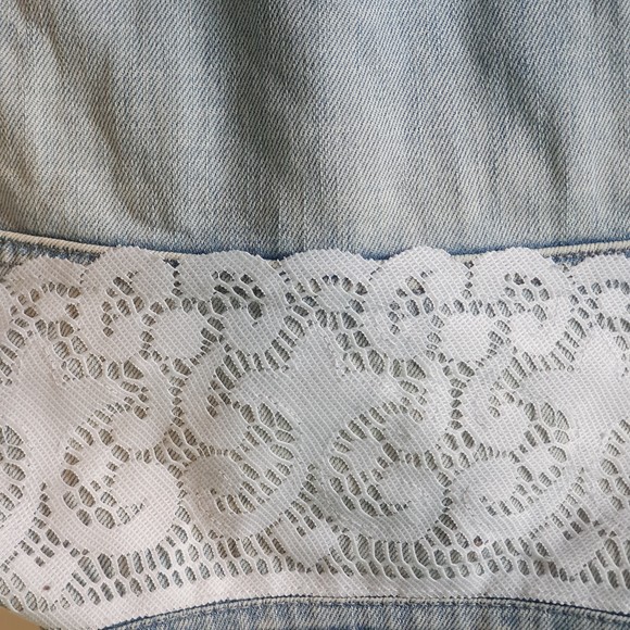Size L 12 Designer Cropped Distressed Denim & Lace Jacket - Picture 10 of 15